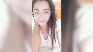 Giovane fidanzata troia mostrata in cam