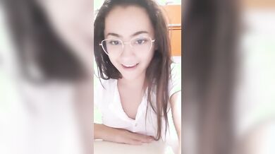 Giovane fidanzata troia mostrata in cam