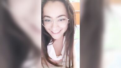 Giovane fidanzata troia mostrata in cam