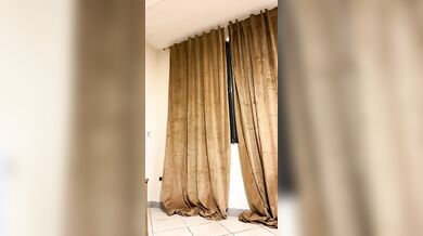 Emanuela Botto eccita in live i sui fans Of