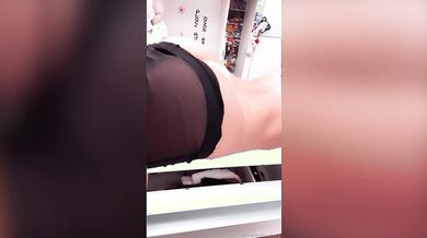 Grealisisters Greta senza perizoma video ofans