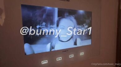 Toxic Mary video porno of