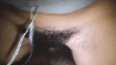 Sesso con fidanzatina italiana con topa pelosa