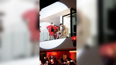 Scopata sul balcone porno virale