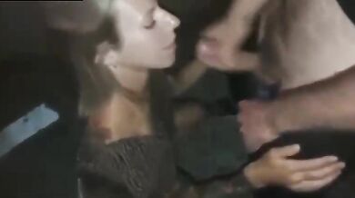 Moglie italiana cuckold dogging con 4 uomini in un parcheggio