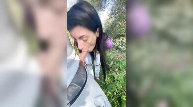 Bocchino all'aperto moglie porca