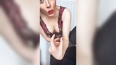 Paola Saulino spiega come masturbare una donna