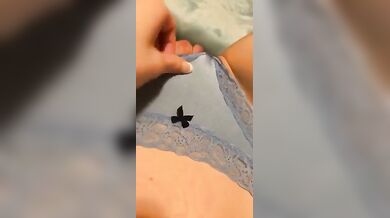 Giorgina fa vedere la fica