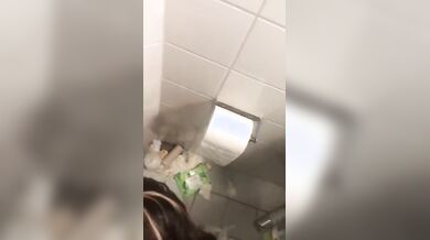 Fidanzata italiana pompino a ragzzzo black con ingoio