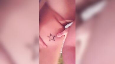 Succhia e si sditalina