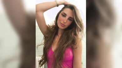 Alessandra Francese coi capezzoli duri come chiodi