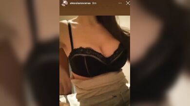 Alessia Novara esce le sue belle tettone