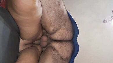 Moglie scopata da dietro da suo marito