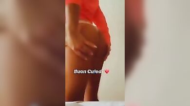 Federica Pacela influencer mostra il culo su Instagram