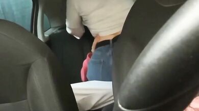 FAMMI GODERE - Giovane coppia fa sesso in auto