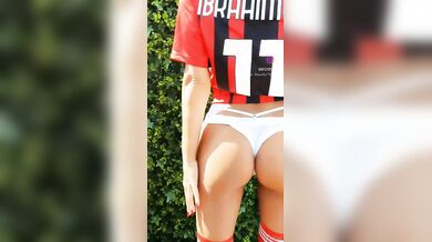 Sfizy milanista con culo spettacolare