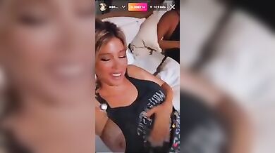 Wanda Nara tetta in diretta Instagram