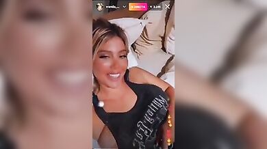 Wanda Nara tetta in diretta Instagram