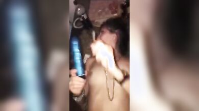 Vuoi che ti sborro la faccia? Si acciamo un  video