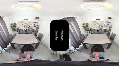 Vicina di casa troia e tettona di Roma si fa chiavare