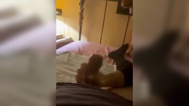 Chiamo un attimo! Chiama e intanto ciuccia puttana