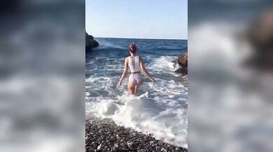 Fidanzata in spiaggia