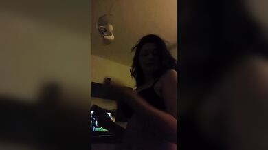 Fatti vedere bene! Cazzo che fica