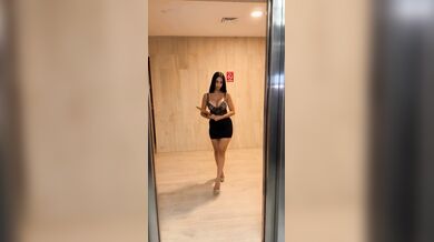 Morettina italiana con tette enormi OF
