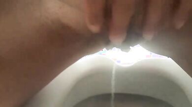 Giada pissing amatoriale