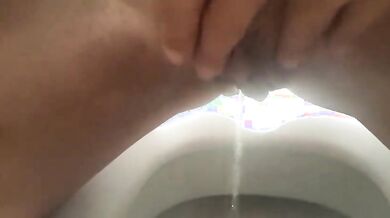 Giada pissing amatoriale