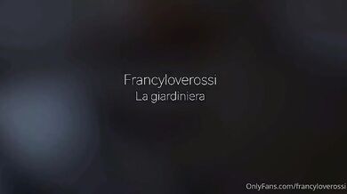 Francy la giardiniera porca scopata in garage OF