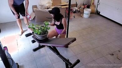 Francy la giardiniera porca scopata in garage OF