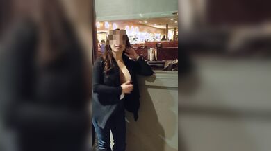 Moglie tettona le esce in hotel