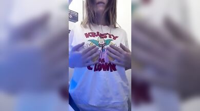 Mady fa la porca nel bagno dell'aereo