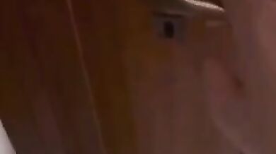 Se la stanno chiavando in due