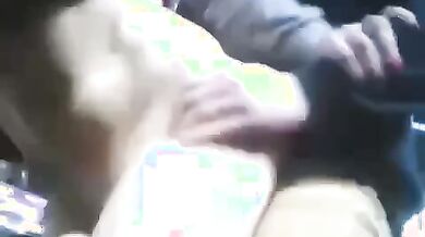 Commessa pugliese sposata lo succhia e scopa con cliente in negozio