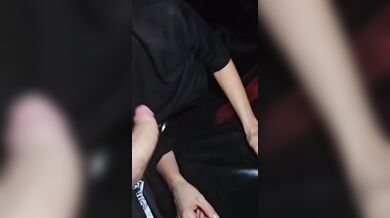 Fottimi la gola stringendomi forte la testa