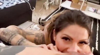 Lilly Milf italiana pompino deepthroat