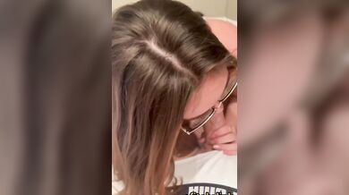D0rita scopata a pecorina dal fidanzato