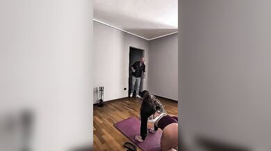 Hai mai inculato cosi mia sorella sborrandole in faccia come una vacca?