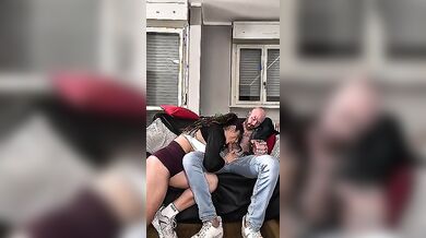 Hai mai inculato cosi mia sorella sborrandole in faccia come una vacca?