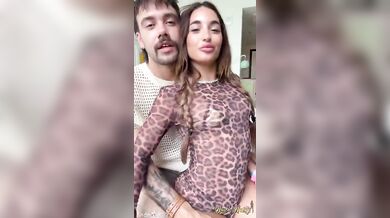 Sar4 lecca il culo e spompina amico dotato che la sbatte forte