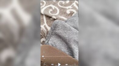 Mi presti la macchina se ti do la fica?