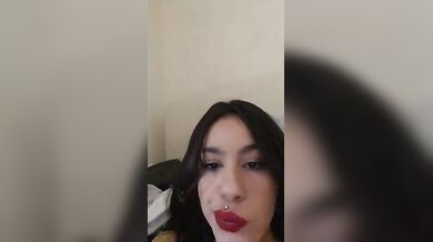 Teen italiana fica si masturba