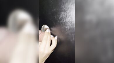sborrata in bocca al gloryhole