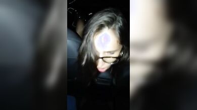 Amatoriale sesso in auto con fidanzata