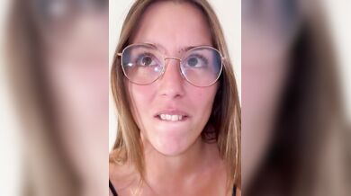 Fai la brava succhialo un po' che ti scopo