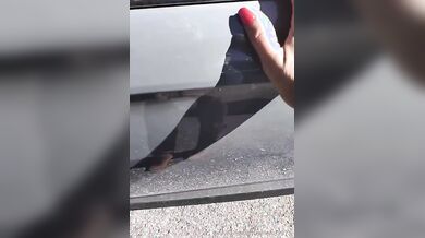 Carsex Milf italiana che ci prova con sconosciuto