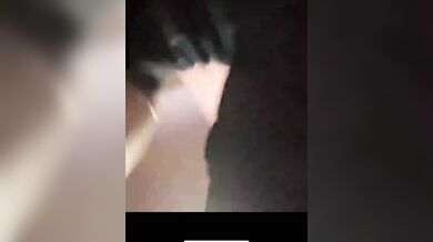 Questa scorreggia è per te annusala bene