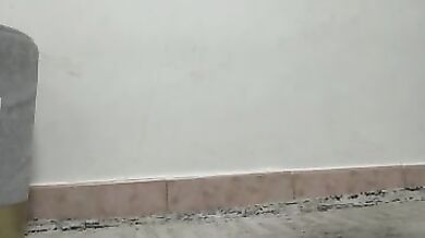 Assolo bellissima bionda in live